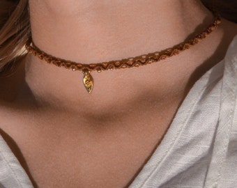 Delicate macrame choker • La Paz • fine collar with brass ornament as a gift idea for women