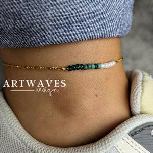 minimalistisches boho gold Fusskettchen mit Perlen • Amanda • zarter handmade Fussschmuck 18K vergoldet für Damen als Geschenk