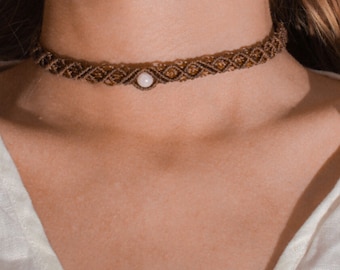 Minimalistischer Makramee Choker • Arica • einfache Steinperlen Halskette als Geschenkidee für Damen