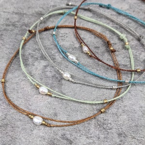 Bracelet de cheville délicat en perles d'eau douce • Harmony • bijou de pied minimaliste avec perles en laiton au look hippie comme idée cadeau pour les femmes