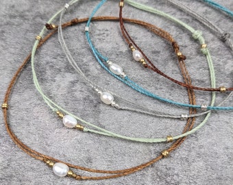 Bracelet de cheville délicat en perles d'eau douce • Harmony • bijou de pied minimaliste avec perles en laiton au look hippie comme idée cadeau pour les femmes