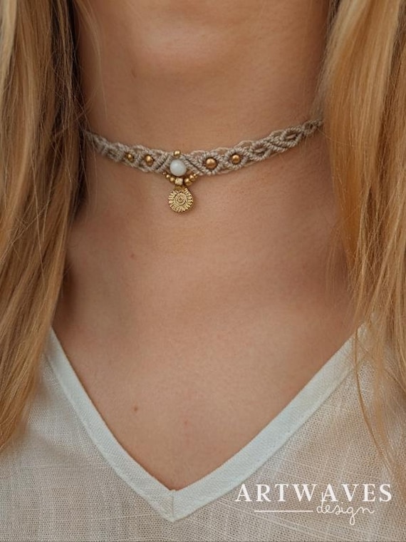 Halskette mit Anhänger boho Makramee Choker • Goa • personalisierte kette mit Edelsteinperle und Messingornament als Geschenk für Damen
