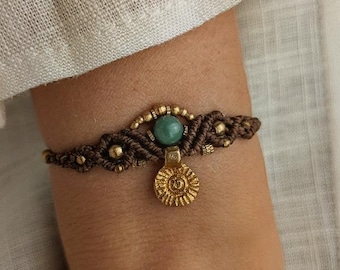 Personalisiertes Makramee Armband mit Anhänger • Star • minimalistisches Armbändchen mit Sonne und Edelstein als Geschenkidee für Frauen