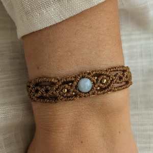 Personalisiertes Geburtsstein Makramee Armband • Cancun • boho Handschmuck mit Edelstein Freundschaftsarmband als Geschenk für Damen