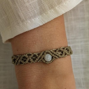 Makramee Armband personalisiert mit Edelsteinperle • Arica • Freundschaftsarmband für Damen und Herren als Geschenk mit Geburtsstein