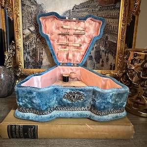 Antique French Tufted Silk Velvet Jewelry Box