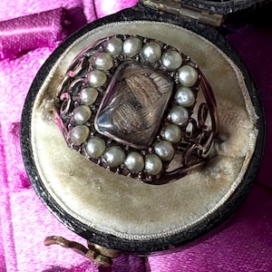 Antique Georgian Pearl Mourning Ring Hair Hairwork Gold