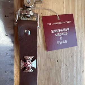 Glove clip