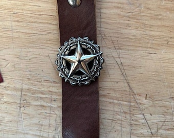 Handmade Leather Glove Clip with Star Detail