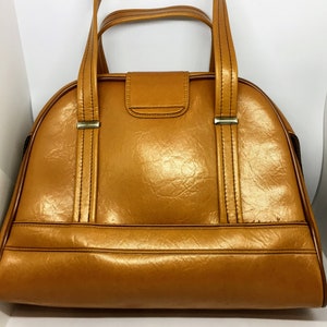 Vintage women's bag, Soviet bag, made in USSR Vintage faux leather women's bag with two handles and metal closure.