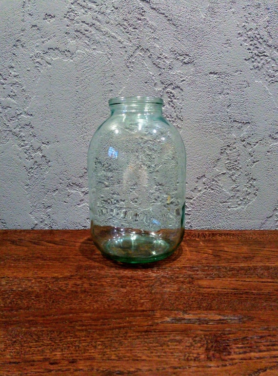 Retro grünes Glasgefäß 3L. Sowjetisches Glas 3 Liter. Altes Glasgefäß. Große Vase. Glasflasche