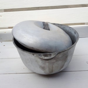 Vintage large metal cauldron with lid 6L soviet russian stove pot vintage metal cauldron for rustic home decor picnic cauldron USSR made