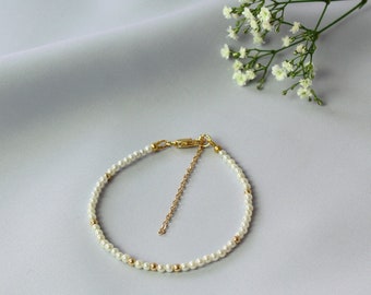 Real pearl bracelet June birthday Dainty pearl bracelet Beaded bracelet Gold bracelet Pearl jewelry Bridal bracelet Tiny pearl bracelet