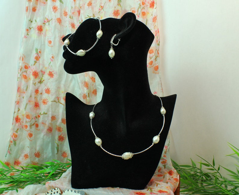 Dainty freshwater pearl choker bracelet and earrings set Baroque pearl choker necklace delicate gift for Her