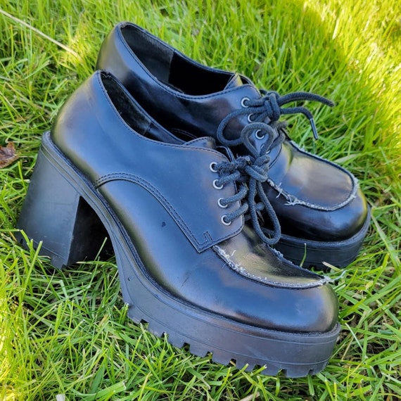 Vintage 90s Platform Heeled Oxfords by 