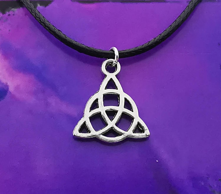 Celtic Silver Trinity Knot Clip Charm Pendant for bracelet chain Locket Celtic Silver Trinity Knot Clip Charm Pendant for bracelet chain Locket