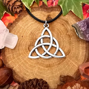 Cat on triquetra deals leather cord celtic necklace