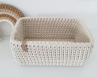 Panier au crochet avec base en bois de bouleau, panier de rangement en corde de coton, panier fait main pour salon, salle de bain, chambre d'enfant, style bohème