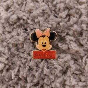 Vintage Pin Disney WDW 15th Anniversary Coca-Cola Framed Set Minnie Mouse