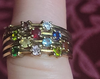 Beautiful Vintage silver family ring with multi stones