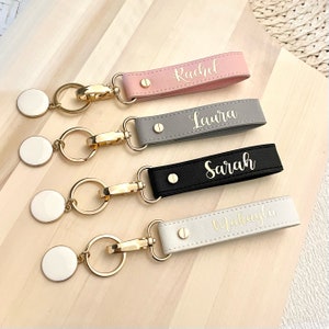 Personalized Luxurious Saffiano PU Leather Keychain with Keyring and Circle Charm