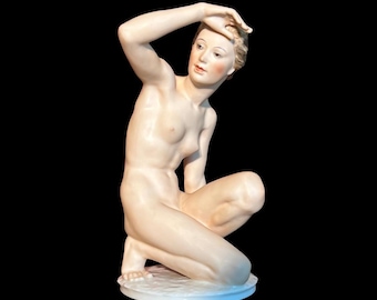 Art Deco Hutschenreuther “Die Schauende” Kneeling Nude by Carl Werner - Fine Art Ceramics - Hutschenreuther Selb Porcelain Woman Sculpture