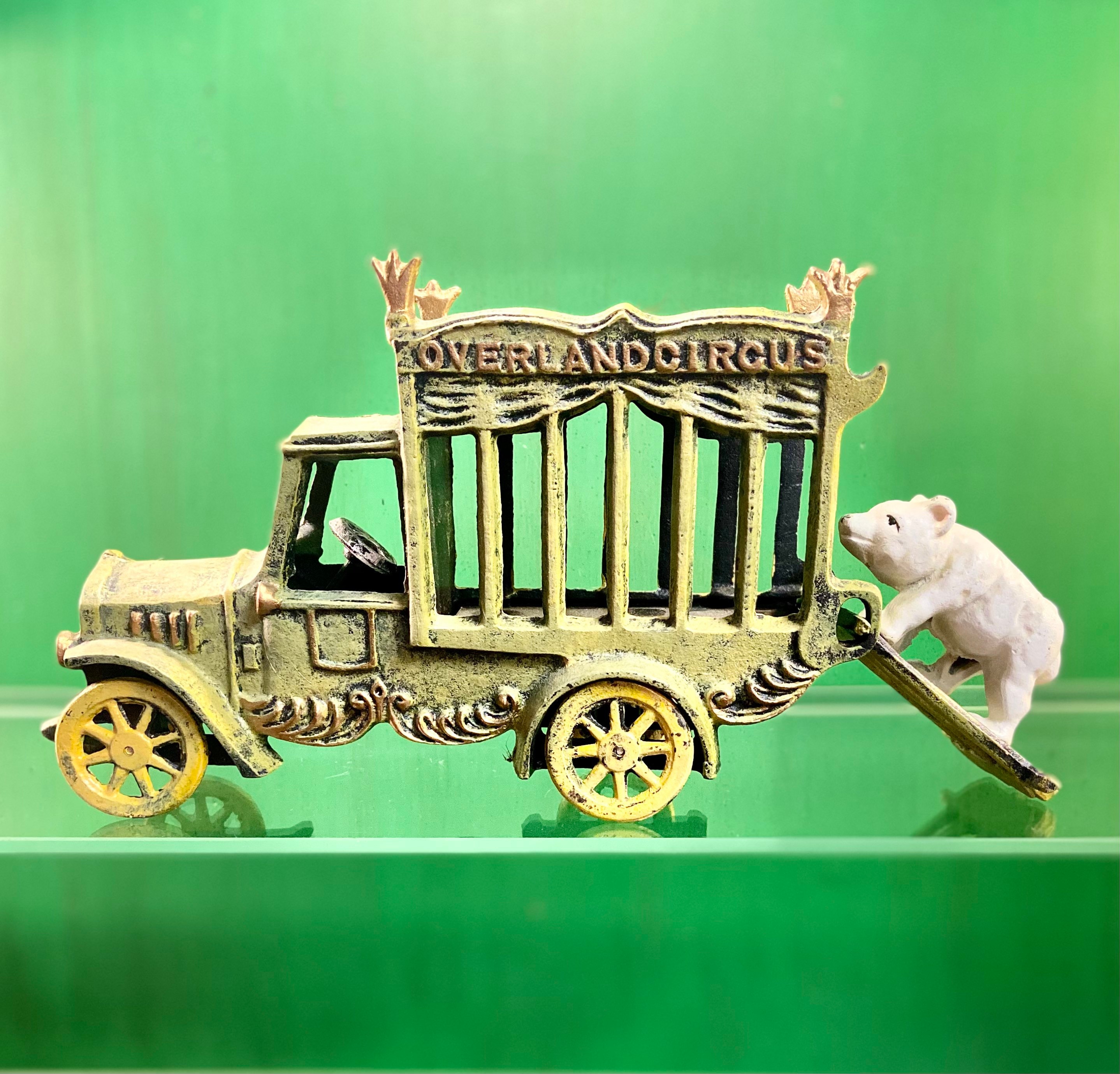 Vintage Cast Iron Bear Circus Truck, Cast Iron Toy, Vintage