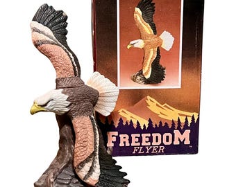 Vintage Classic Wildlife Collection Eagle With Flying Eagle Inset