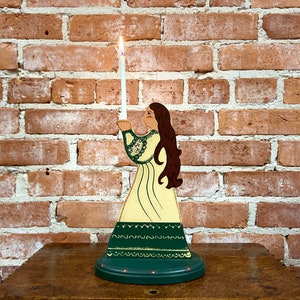 Vintage Wood Folk Art Angel Candle Holder: Handcrafted Christmas Decor