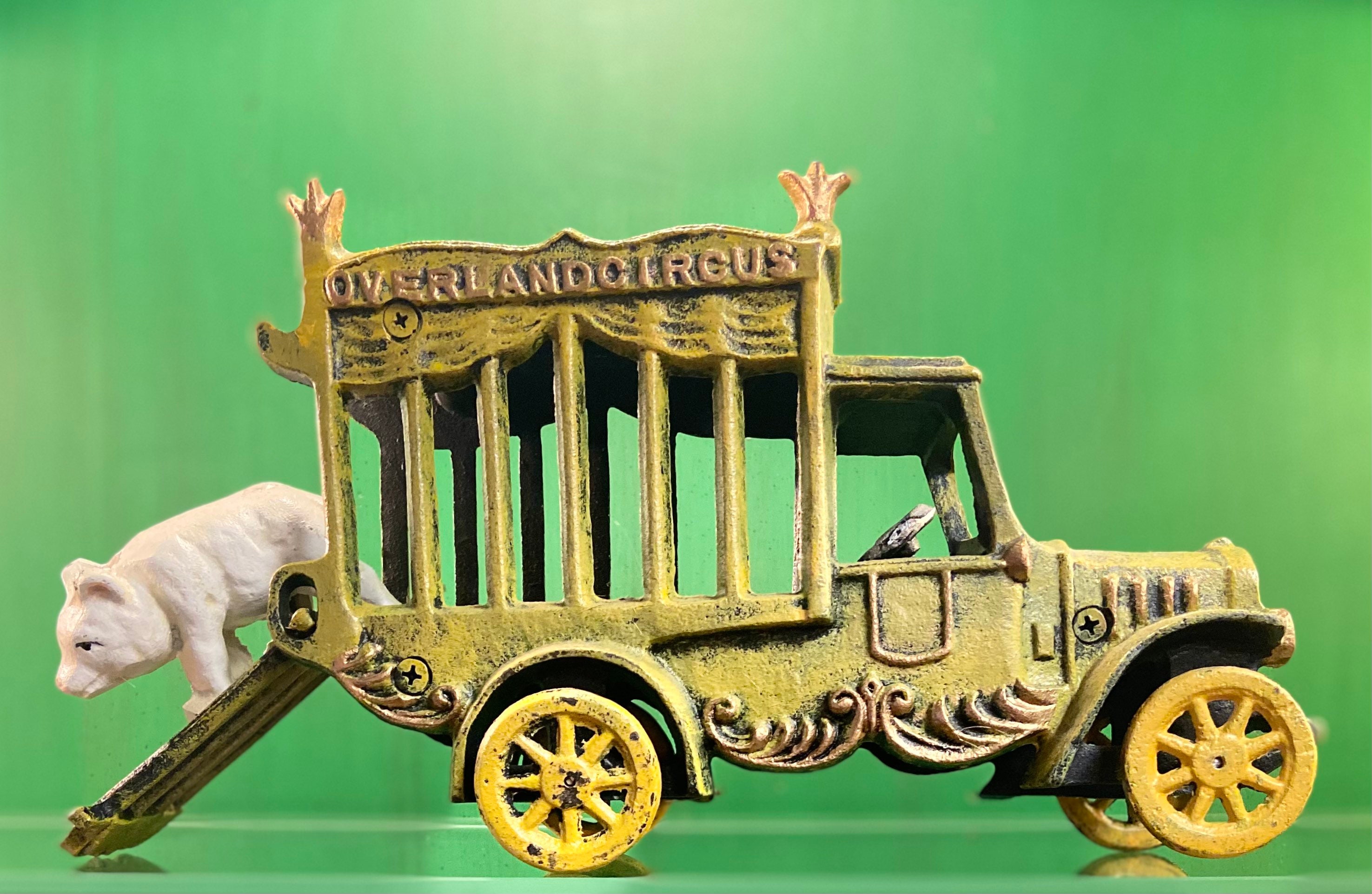 Vintage Cast Iron Bear Circus Truck, Cast Iron Toy, Vintage