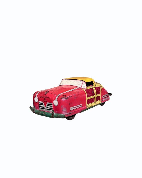 Vintage 1940s Wyandotte Woody Convertible Toy Car: Pressed Steel