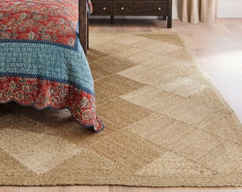 Tappeto intrecciato in iuta fatto a mano: design a quadri boho