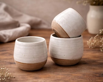 Tasse à café en grès blanc faite main, tasse en céramique minimaliste