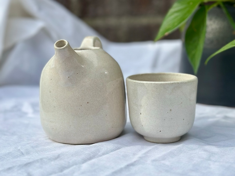 SDEEceramics Pitcher - Thumbnail 3