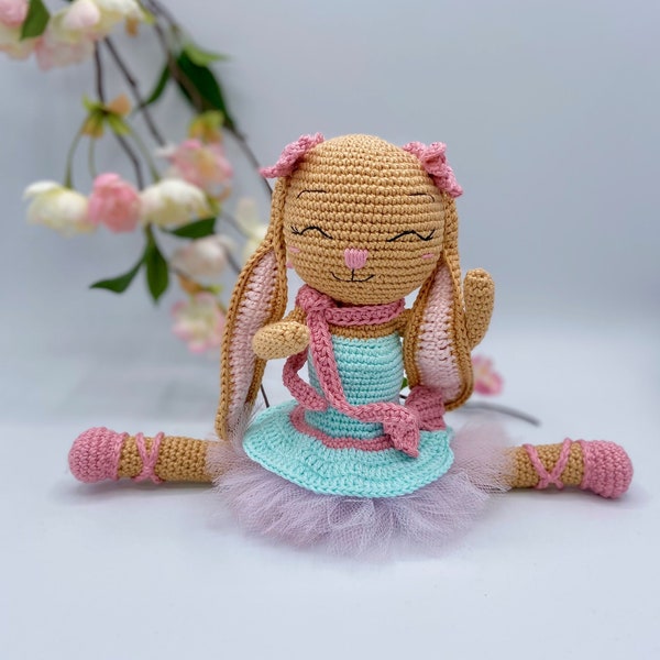 TUTORIEL DE PASCALINE, la lapine danseuse, au crochet - amigurumi (tutoriel en français)