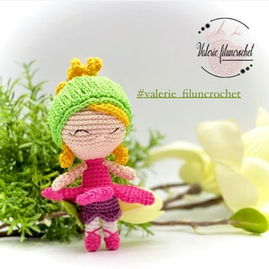 FLORA FUSHIA TUTORIAL _ Crochet floral character pattern _ doll / amigurumi (French)