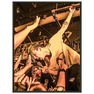 Poster classico con cornice in carta opaca e metallo "BADFLOWER"