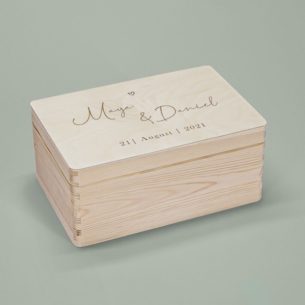 Personalisierte Erinnerungskiste "Hochzeit Herz-Kontur" aus Holz Mit Name und Datum Holzkiste Holzbox Name Aufbewahrung Hochzeitskiste