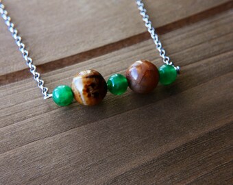 Dyed Jade and Chrysanthemum Agate Bead Chain Necklace