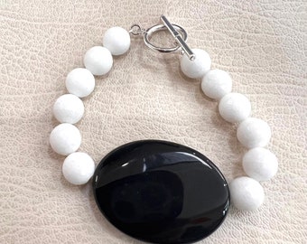 Oval Onyx and White Agate Bead Chunky Bracelet - Sterling Silver