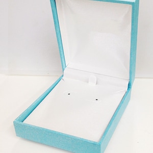 Pearl Light Blue Jewelry Box - for Pendant Necklaces or Earrings