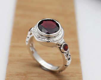 Natural Red Garnet Statement Ring, 925 Sterling Silver Jewelry, Handmade Gemstone Ring, Gift for Her