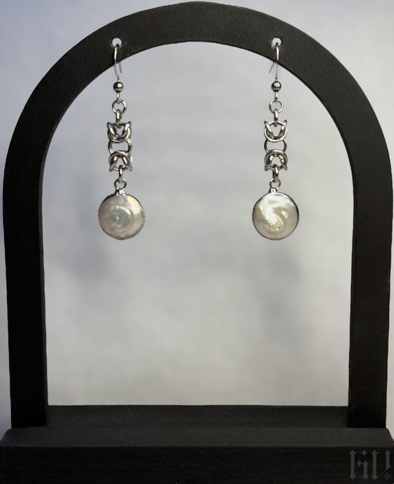 Boucles d'oreilles en acier inoxydable cotte de mailles et perles baroques Keshi