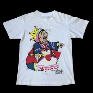 Seltenes Vintage 90er Jahre Andazia Alice im Wunderland Queen Of Hearts Tee