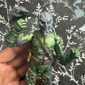 Capacete aberto de ameaça verde (escultura de cabeça sem pintura) FIGURA NÃO INCLUÍDA)