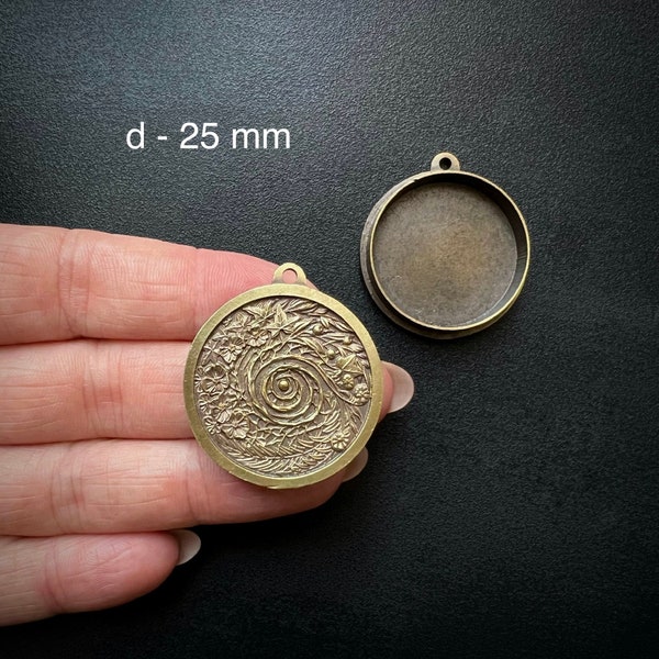 033 Round base(diameter 25mm) for pendant. Craft brass Jewelry Supplies, DIY Jewelry making Blank Pendant 1pc