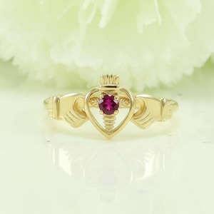 Anello con pietra rubino Claddagh per anniversario Bee Design, anello regalo per compleanno a grappolo, anello a cuore, anello di fidanzamento Art Déco con griffe, set da sposa fatto a mano