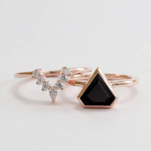 Black Onyx Diamond Cut Stack Engagement Ring, Kite Shape Onyx Silver Gift Ring, Unique Ring, Love Gift, Antique Ring, Couple Stack able Ring