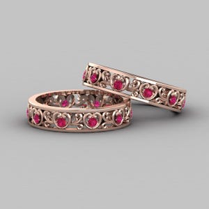Graverad rubin vigselring i massivt guld, evighetsädelsten, jubileumsring, present till henne, handgjord ring för unisex, födelsesten i juli