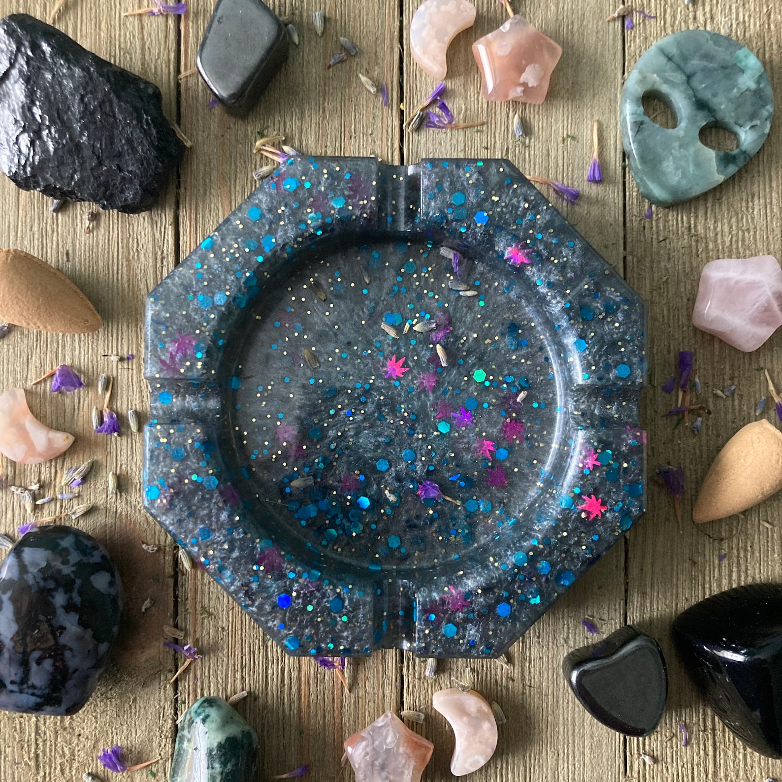 Epoxy Resin Ashtray / Cannabis Ashtray / Glitter and Epoxy Etsy